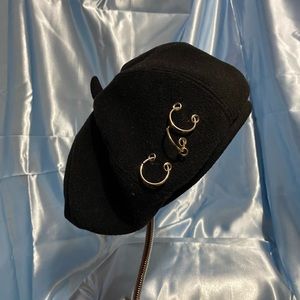 Black beret 🖤